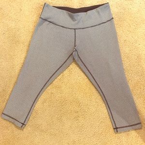 Lululemon checkered capris